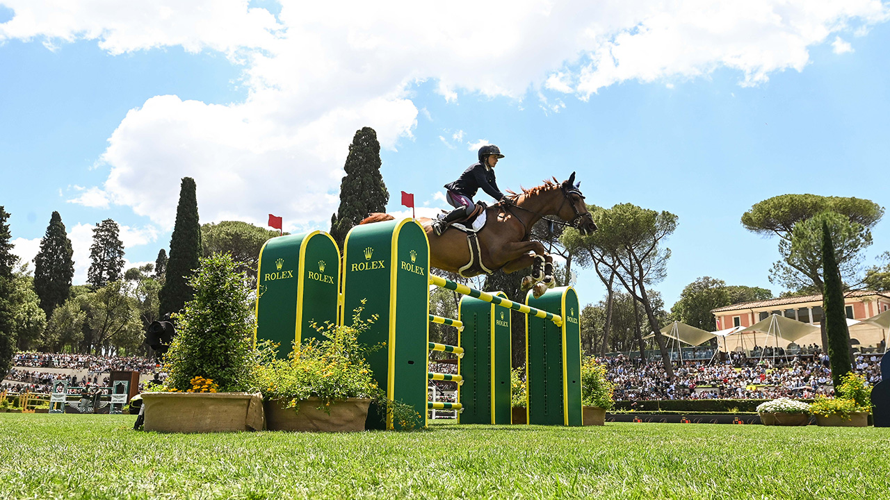 Piazza di Siena: renewal of the partnership with Rolex