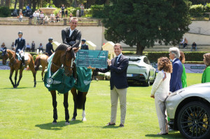 5 vincitore premio n.5 aston martin fra julien epaillard dubai du cedre ph simone ferraro sfa02830 copia